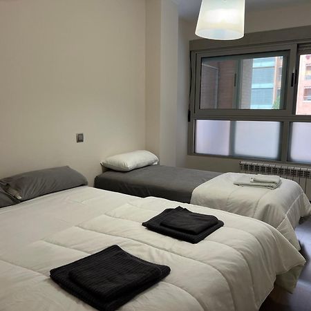 Impresionante Apartamento De 4 Dormitorios 3 Banos Y 2 Plazas De Garaje Madrid Exteriér fotografie