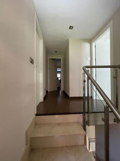 Impresionante Apartamento De 4 Dormitorios 3 Banos Y 2 Plazas De Garaje Madrid Exteriér fotografie